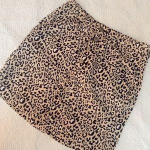 ✰ Hollister Leopard Mini Skirt ✰